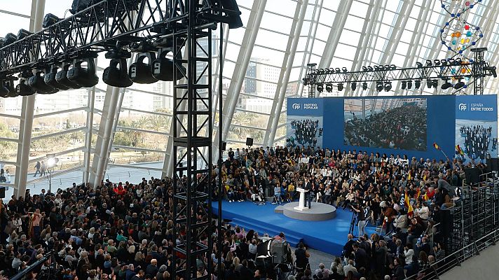 Telediario Fin de Semana - Feijóo ve al PP ganador frente a adversarios que hacen cosas "bastante raras"