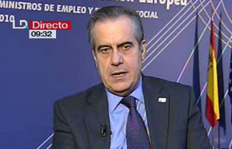 Desayunos - Corbacho: la EPA es negativa pero certifica un cambio de tendencia