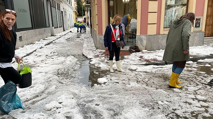 La tarde en 24h - Un fuerte granizo deja numerosos daños y zonas inundadas en Sanlúcar de Barrameda, Cádiz