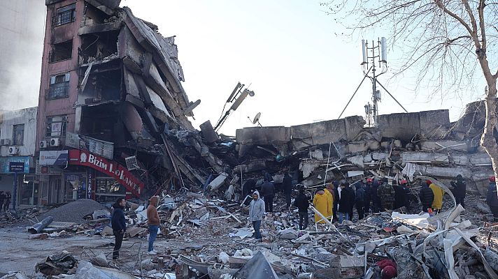 Telediario 2 - Españoles en Turquía y Siria relatan cuál es la situación sobre el terreno