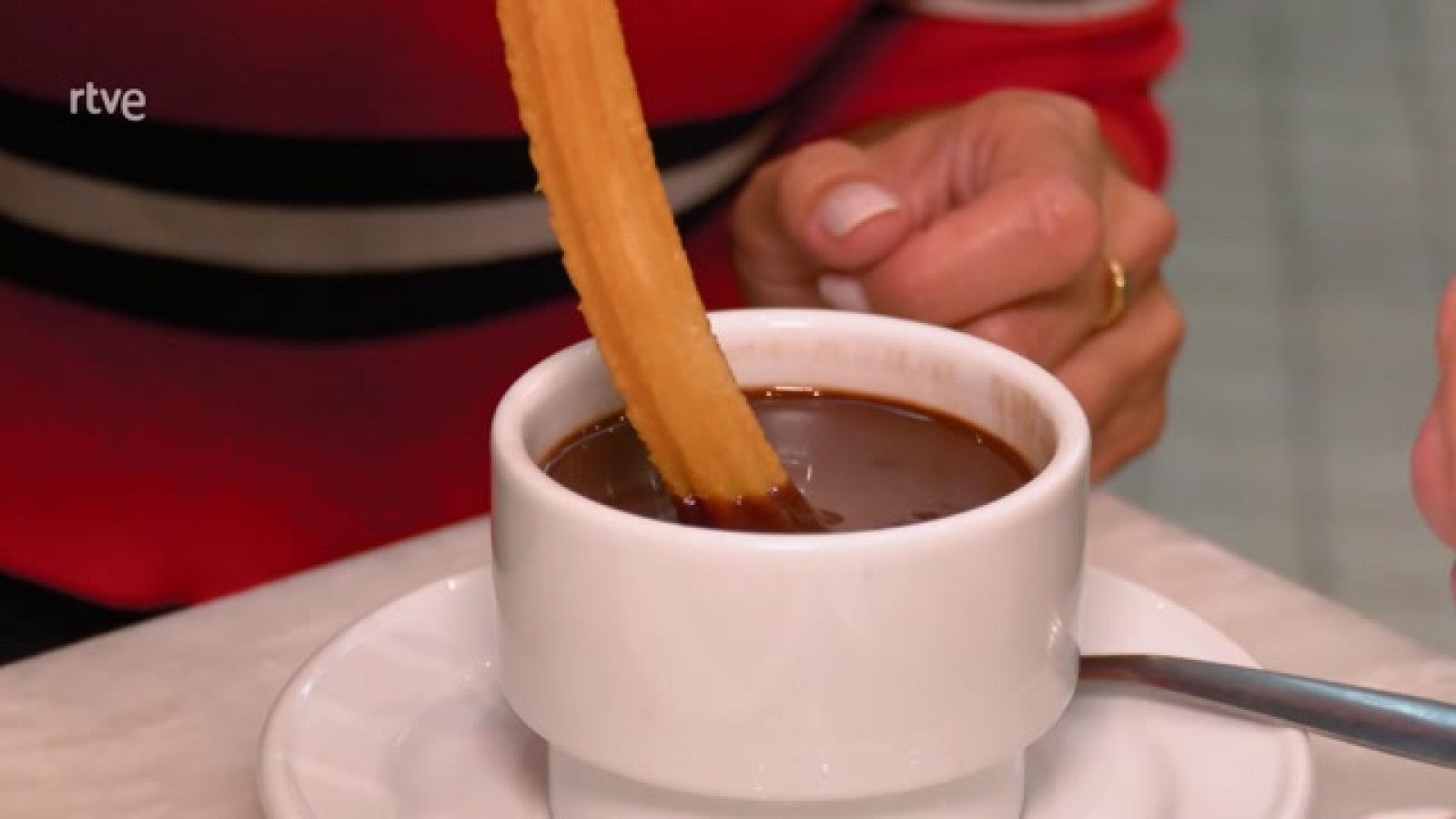 La chocolatería San Ginés llega a Miami - Ahora o nunca | Ver