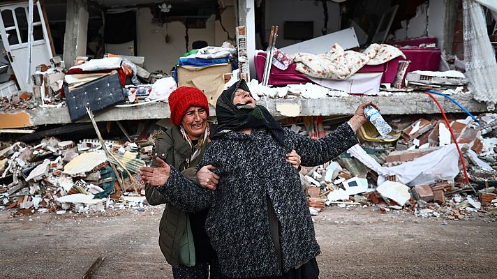 Telediario en lengua de signos - Telediario - 15 horas - 08/02/23 - Lengua de signos