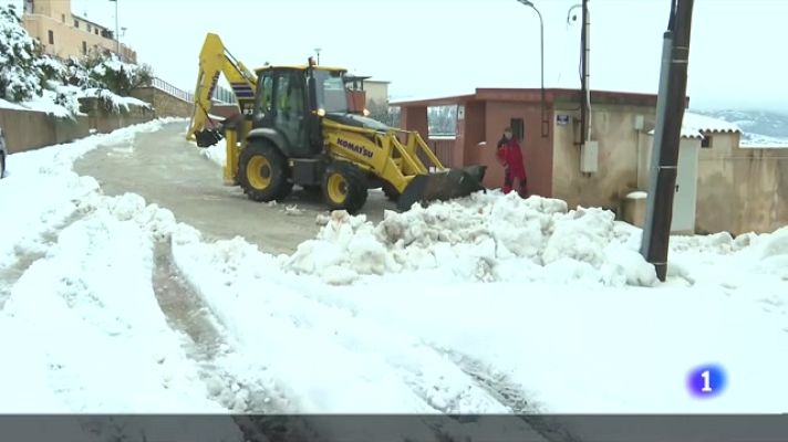 L'Informatiu - Les nevades afecten bona part de les Terres de l'Ebre, Osona i el Ripollès