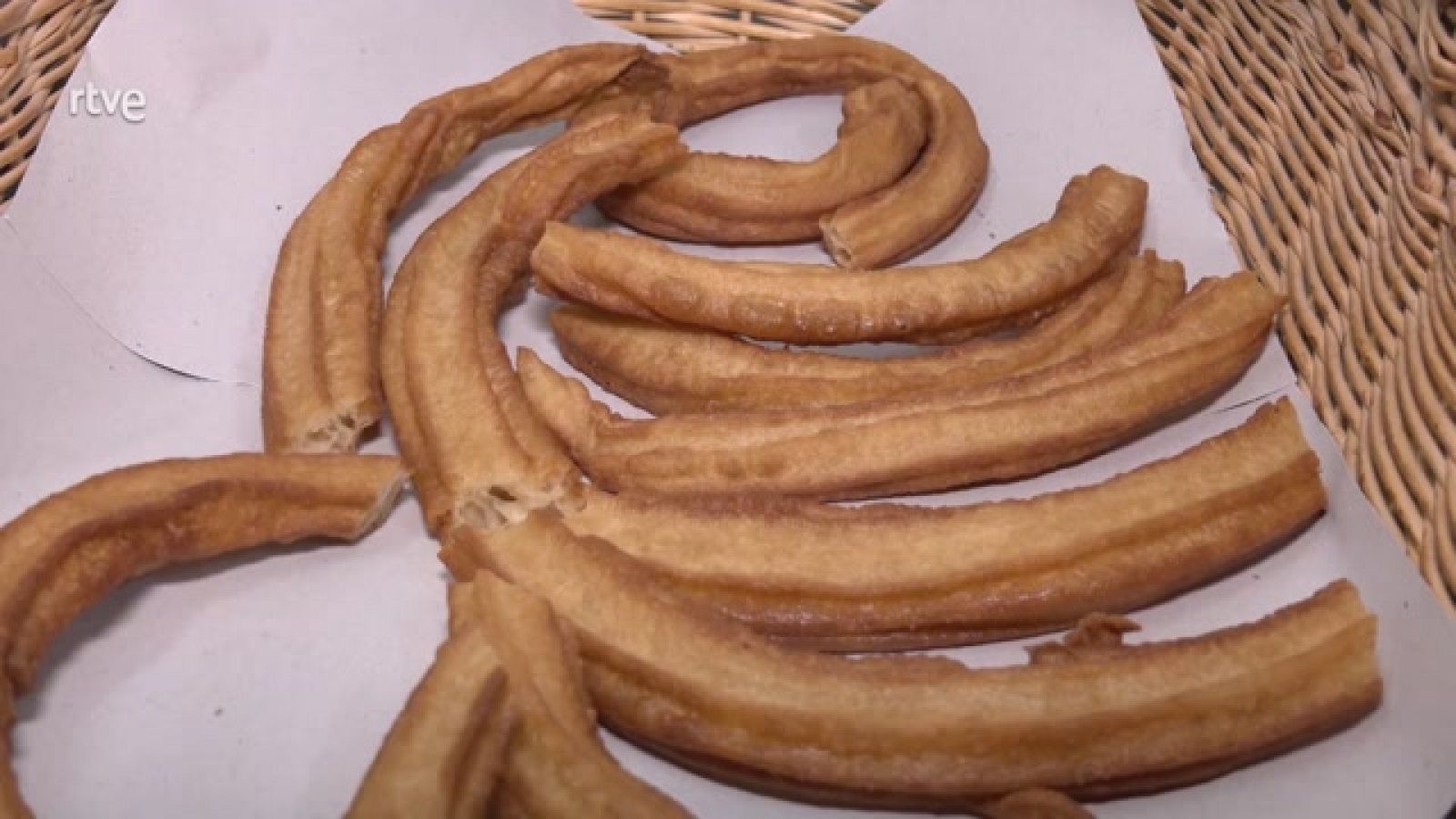 Aquí la Tierra - Receta de churros y tallos típicos en Torralba de Calatrava