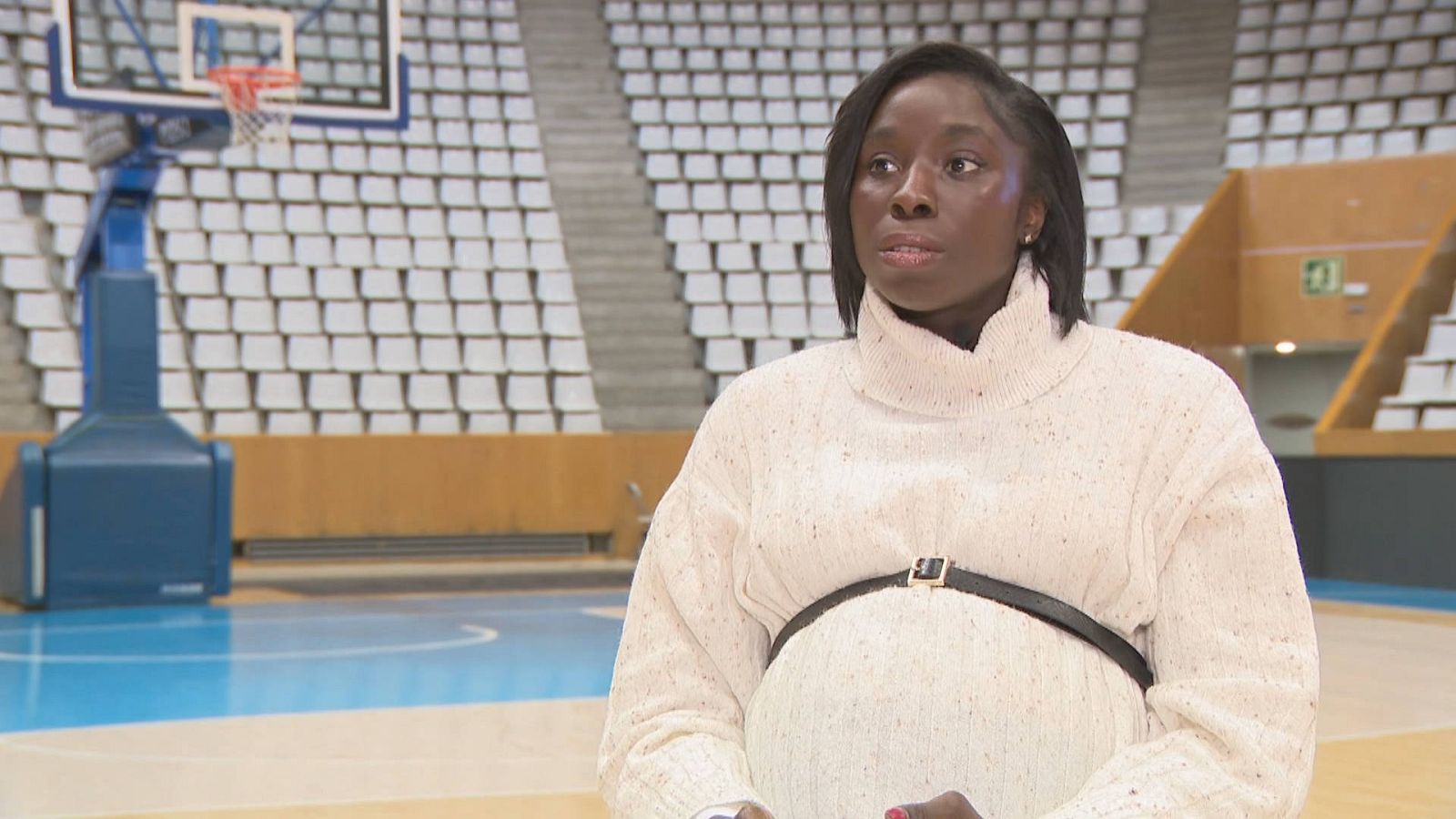 La baloncestista Magali Mendy valora el apoyo de Uni Girona antes de dar a luz -- Ver ahora