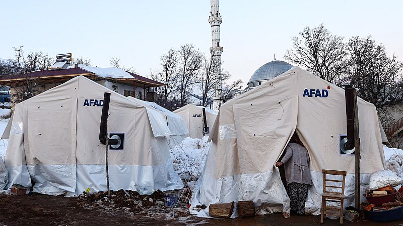 Telediario matinal en cuatro minutos - 11/02/2023
