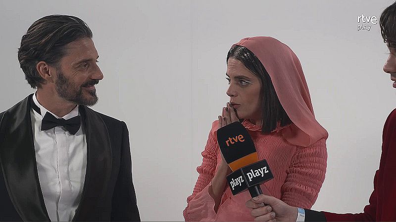 Entrevista desde el backstage a Macarena Gómez y Alberto Mielgo