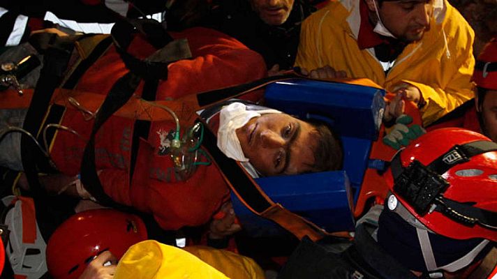 Telediario en lengua de signos - Telediario - 21 horas - 13/02/23 - Lengua de signos