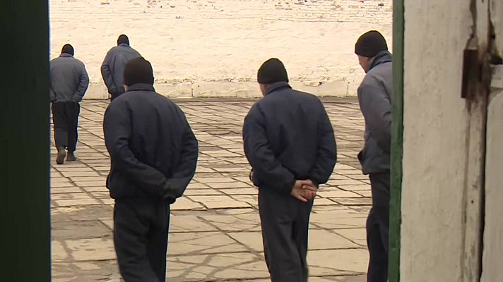 Telediario 1 - RTVE entra en una cárcel ucraniana con presos del Ejército ruso