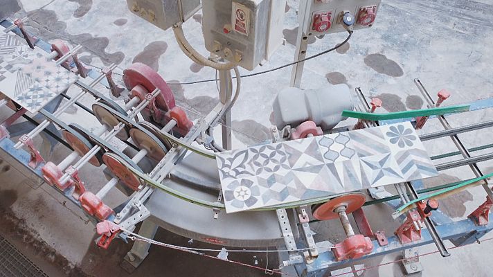 L'informatiu - Comunitat Valenciana - La patronal del taulell abandona la Mesa de la Ceràmica