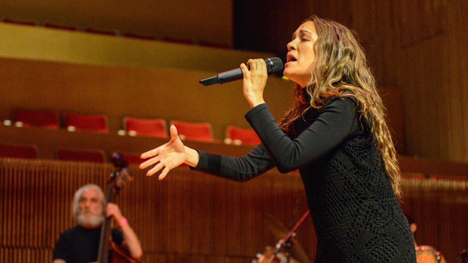 'De todas las flores', lo nuevo de Natalia Lafourcade