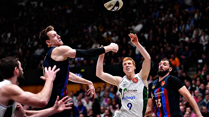 Telediario Matinal - Unicaja vence al Barça y jugará la semifinal de Copa contra el Madrid