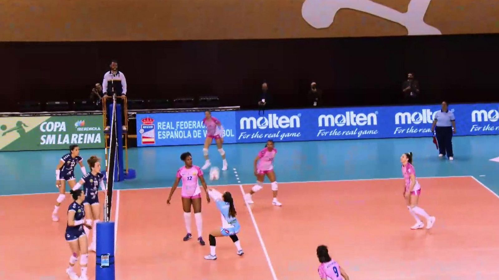 Voleibol - Copa de la Reina 1/4 Final: Avarca de Menorca - CV Kiele Socuéllamos - ver ahora