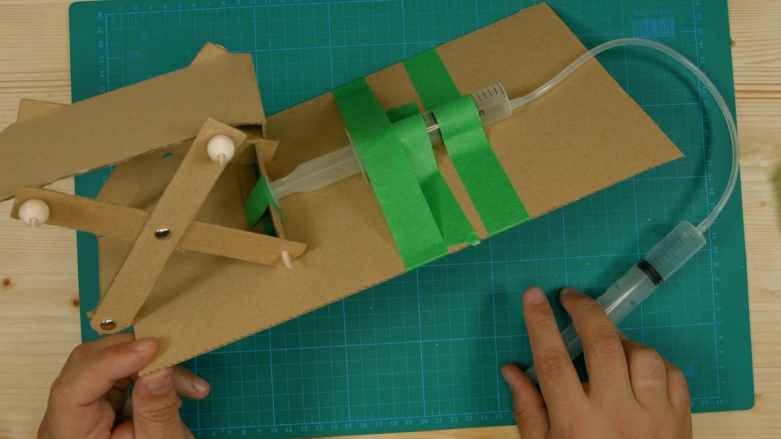 Plataforma Hidráulica - Agus & Lui: Churros y Crafts | Ver