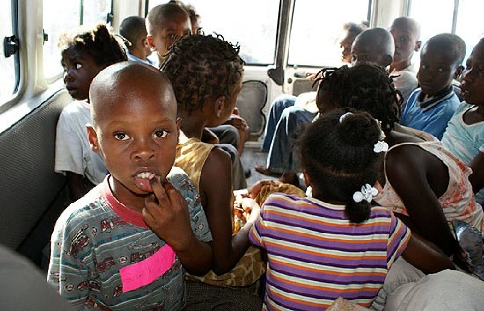 Diez estadounidenses detenidos en Haití por intentar secuestrar a niños