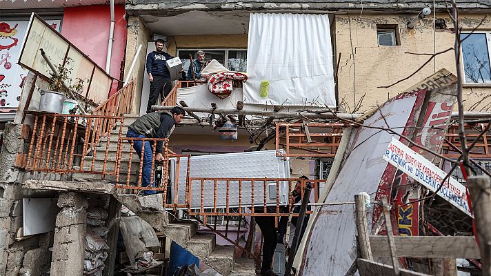 Telediario en lengua de signos - Telediario - 15 horas - 19/02/23 - Lengua de signos