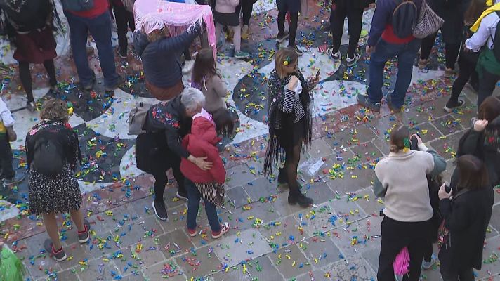 L'Informatiu - Vilanova i la Geltrú fa rècord de participació en les Comparses