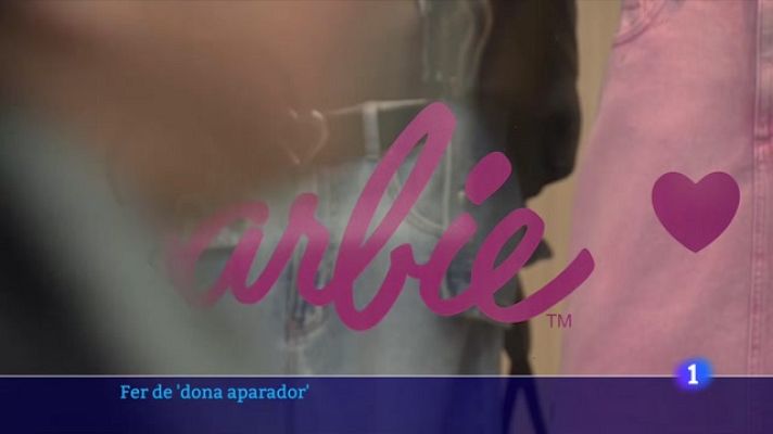 L'Informatiu - Fer de dona aparador