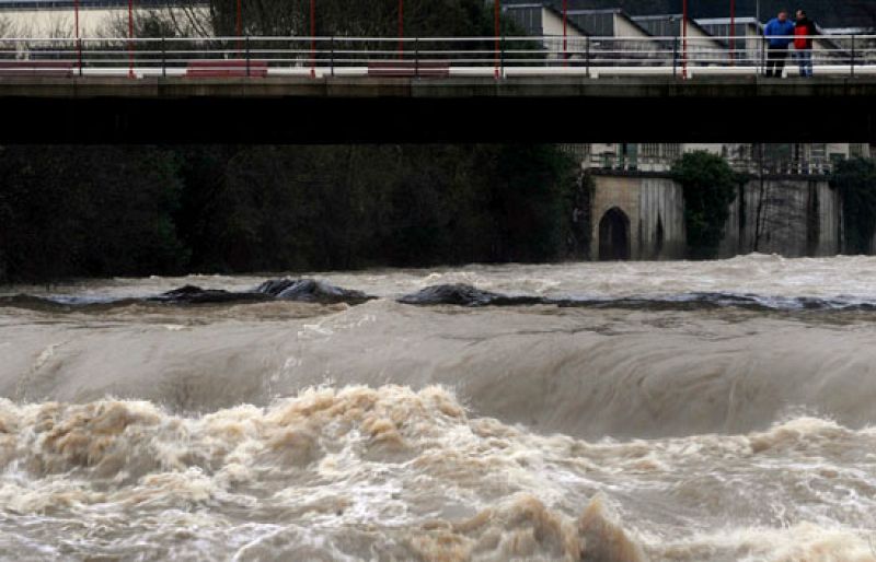 Telediario fin de semana en cuatro minutos - 31/01/10 | Ver