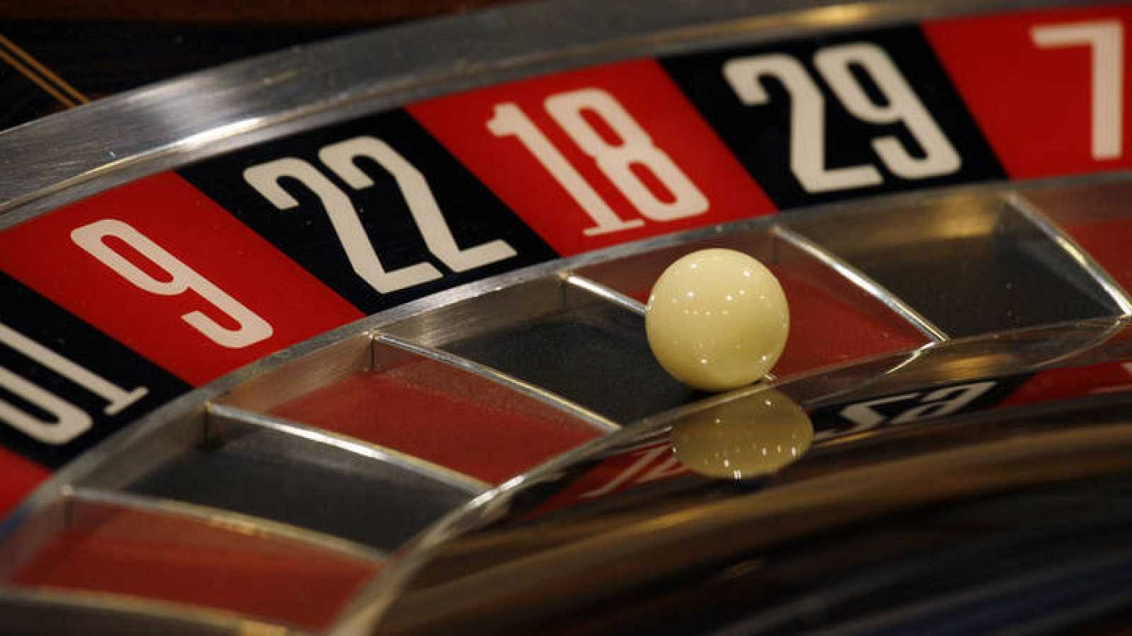 Detenida una banda que había estafado más de 500 mil euros manipùlando ruletas en salones de juegos | Ver