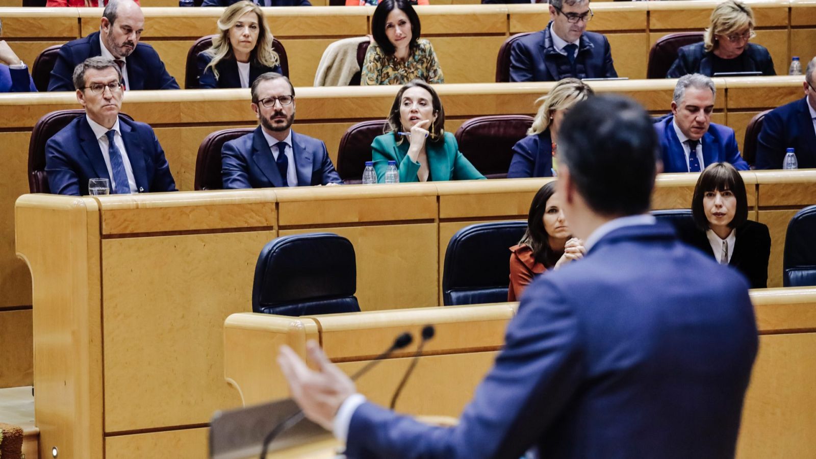 Feijóo carga duramente contra la ley 'trans' y Sánchez le echa en cara su "poca credibilidad feminista"