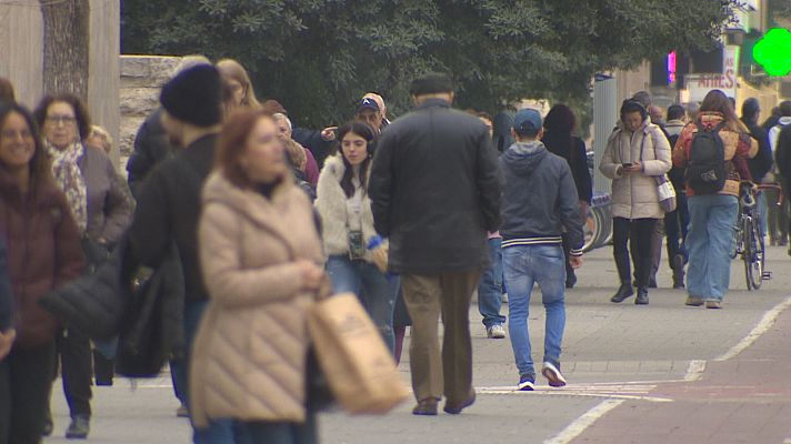 L'informatiu - Comunitat Valenciana - Cada volta més gent coneix el valencià... però menys el parla