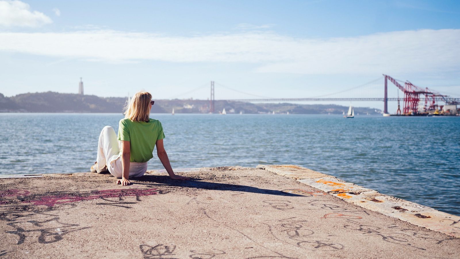 Portugal ensayará la jornada laboral reducida con un proyecto piloto - La tarde en 24h | Ver