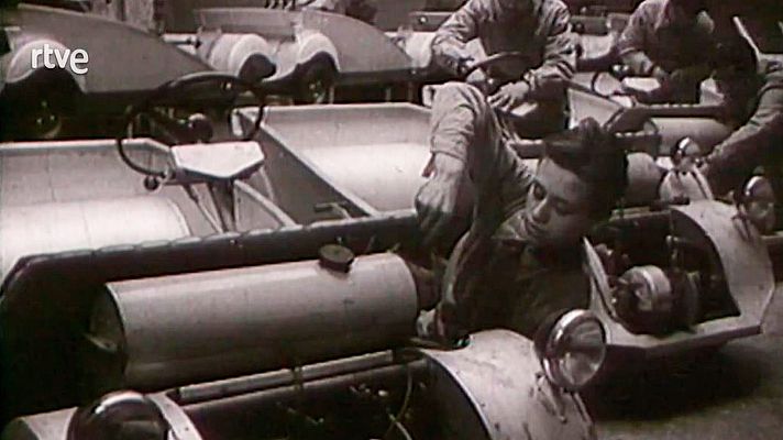 NO-DO - Fabricación de coches Biscúter