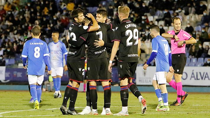 Telediario 1 - LaLiga denuncia un posible amaño en el Huracán Melilla-Levante de Copa en 2021