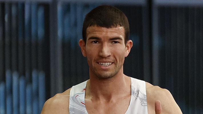 Atletismo - Adel Mechaal bate el récord de España en pista cubierta