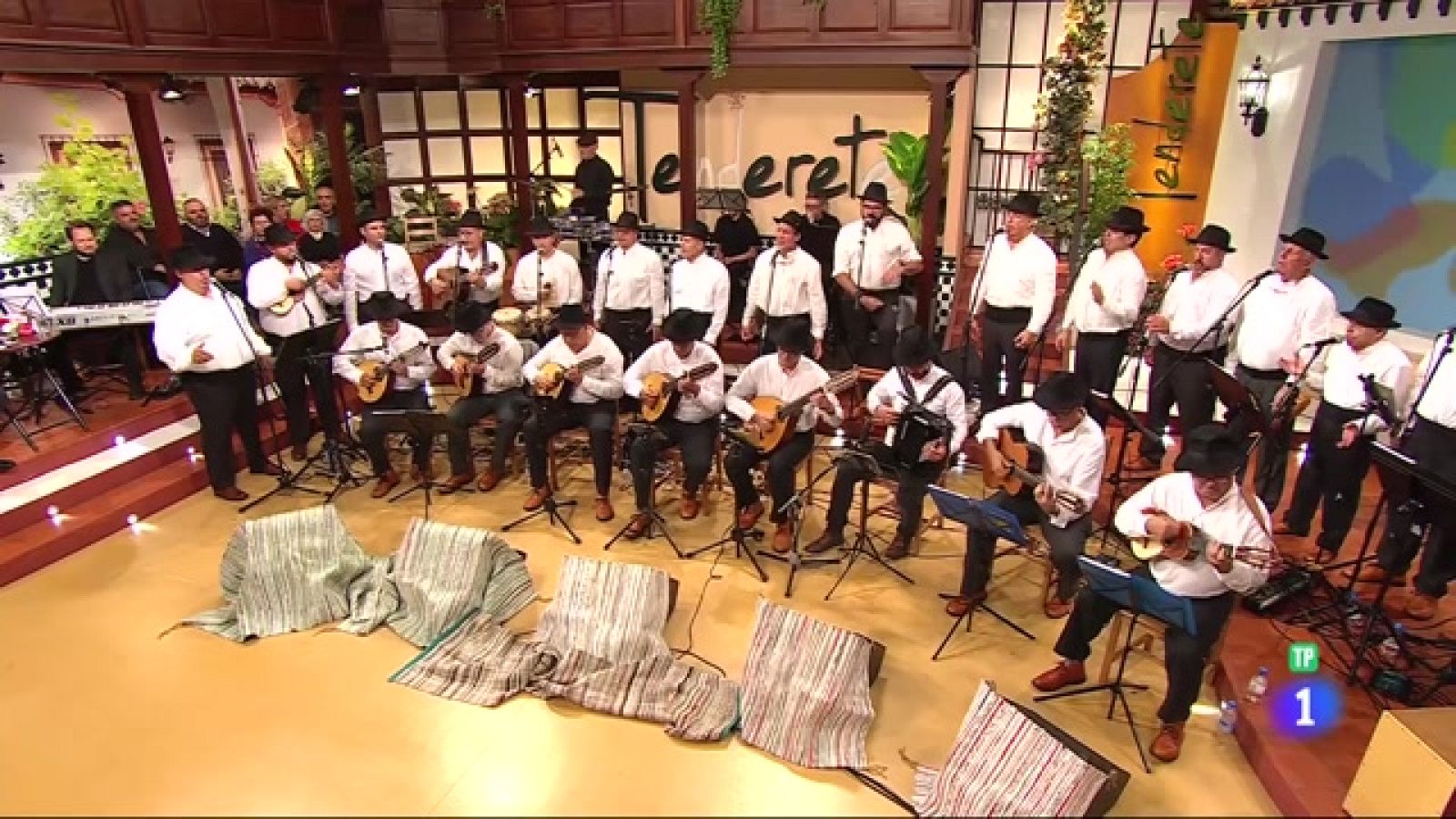 Tenderete - 26/02/2023 con el Grupo Bejeque y Rayko León.