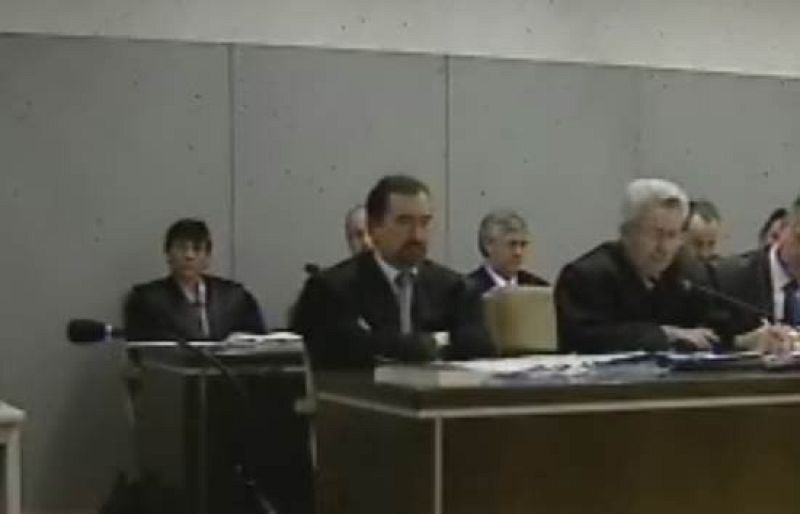 Termina la primera sesión del juicio civil del Yak-42 | Ver