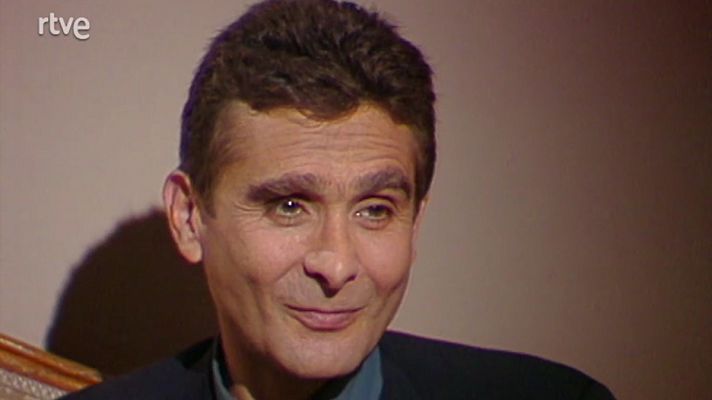 Cerca de ti (Biografía) - Adolfo Domínguez