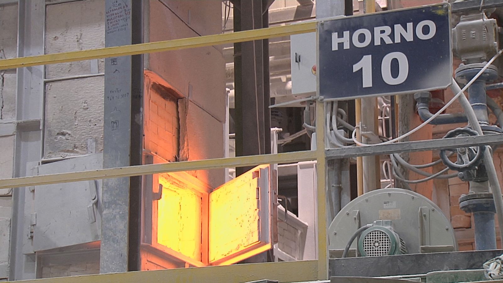 Com es fa un taulell? De l'argila al punt de venda