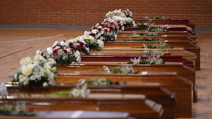 Telediario 2 - Los familiares de las víctimas del naufragio llegan a Italia para identificarlas