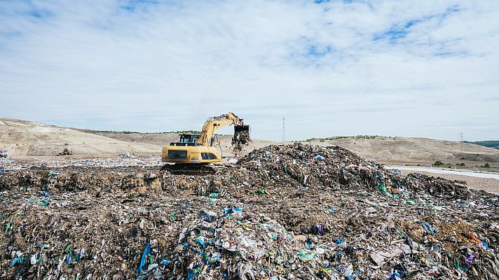 Telediario 1 - Denuncian a España ante la Comisión Europea por incumplir los objetivos de reciclaje