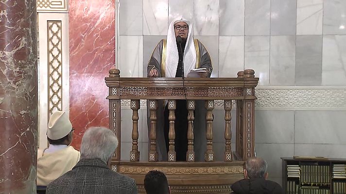 Medina en TVE - Un viernes en la mezquita M30 de Madrid