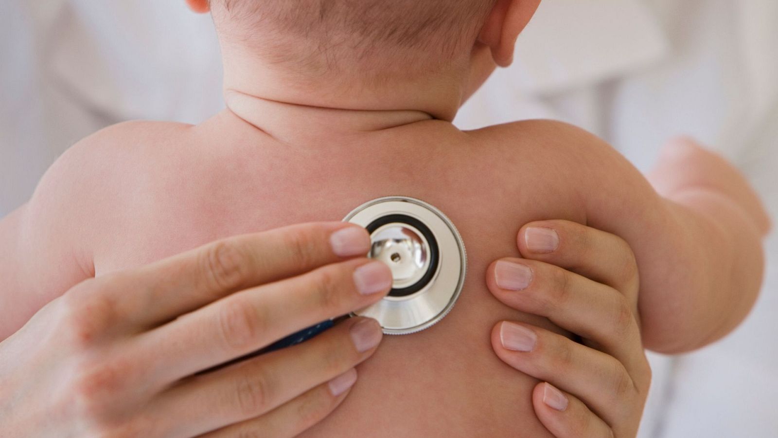 "Más de medio millón de niños en España no tienen ningún pediatra, ni médico asignado" - Ver ahora