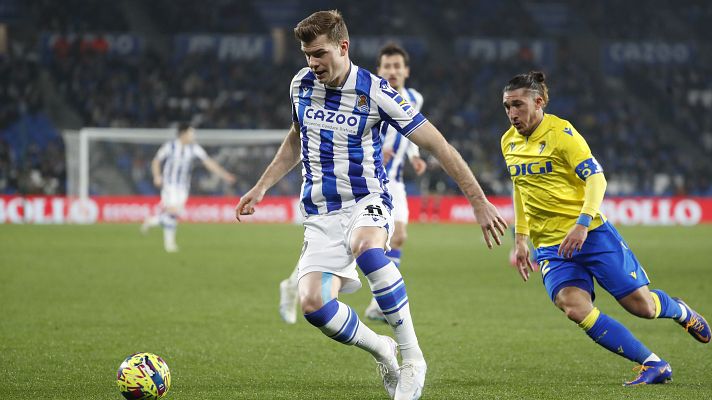 Resúmenes de LaLiga - Real Sociedad - Cádiz: resumen del partido de la 24ª jornada de Liga | Primera