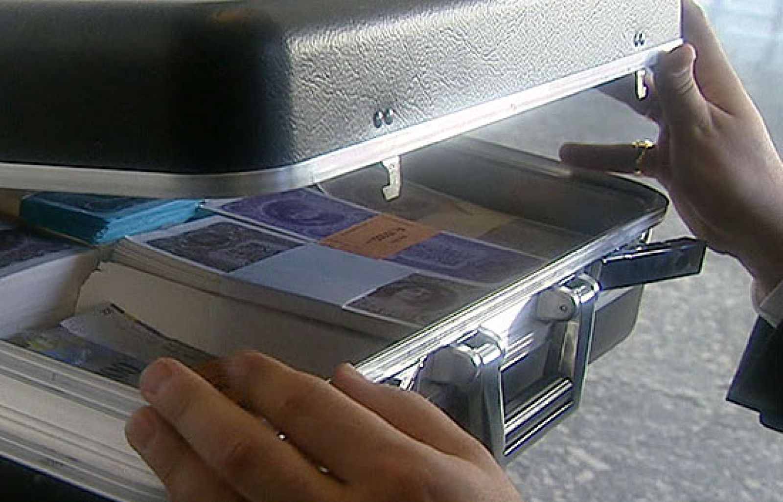 Alemania pagará 2.500.000 euros por información sobre cuentas secretas en Suiza | Ver