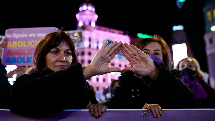 La noche en 24h - Ana de Blas (Movimiento Feminista de Madrid): "No consideramos feminista una convocatoria que no proteste contra la chapuza 'del solo sí es sí'"