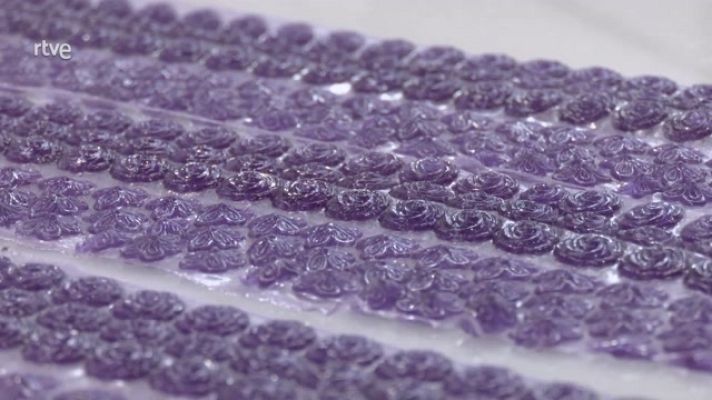 Ahora o nunca - Así se preparan los tradicionales caramelos de violeta