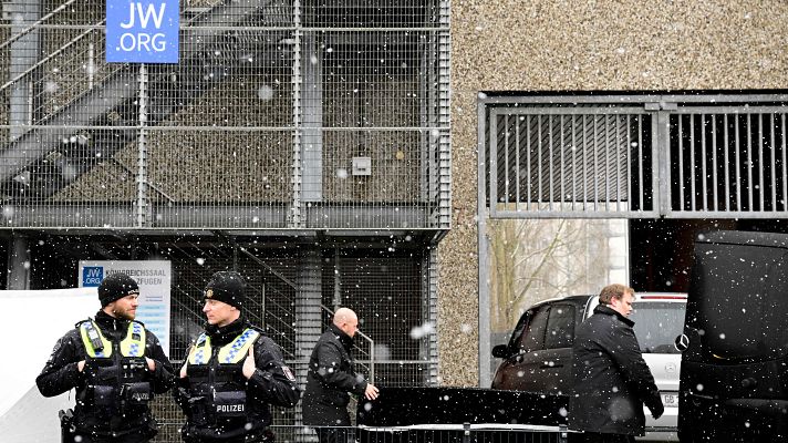 Telediario 1 - Ocho muertos, entre ellos el atacante, en un tiroteo en una iglesia de Testigos de Jehová en Hamburgo