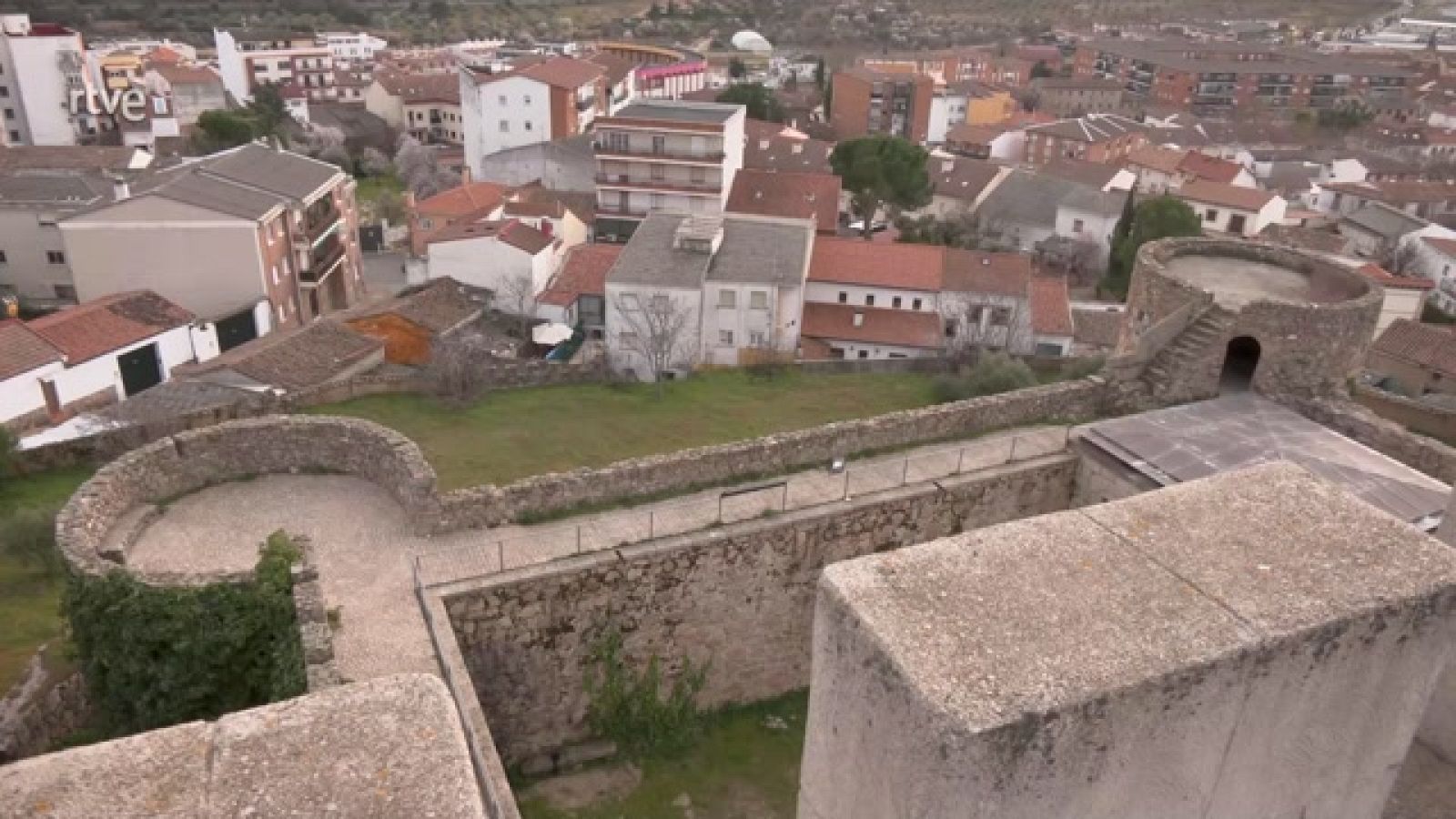 Pablo Chiapella nos guía por el castillo de la Coracera - Ahora o nunca | Ver