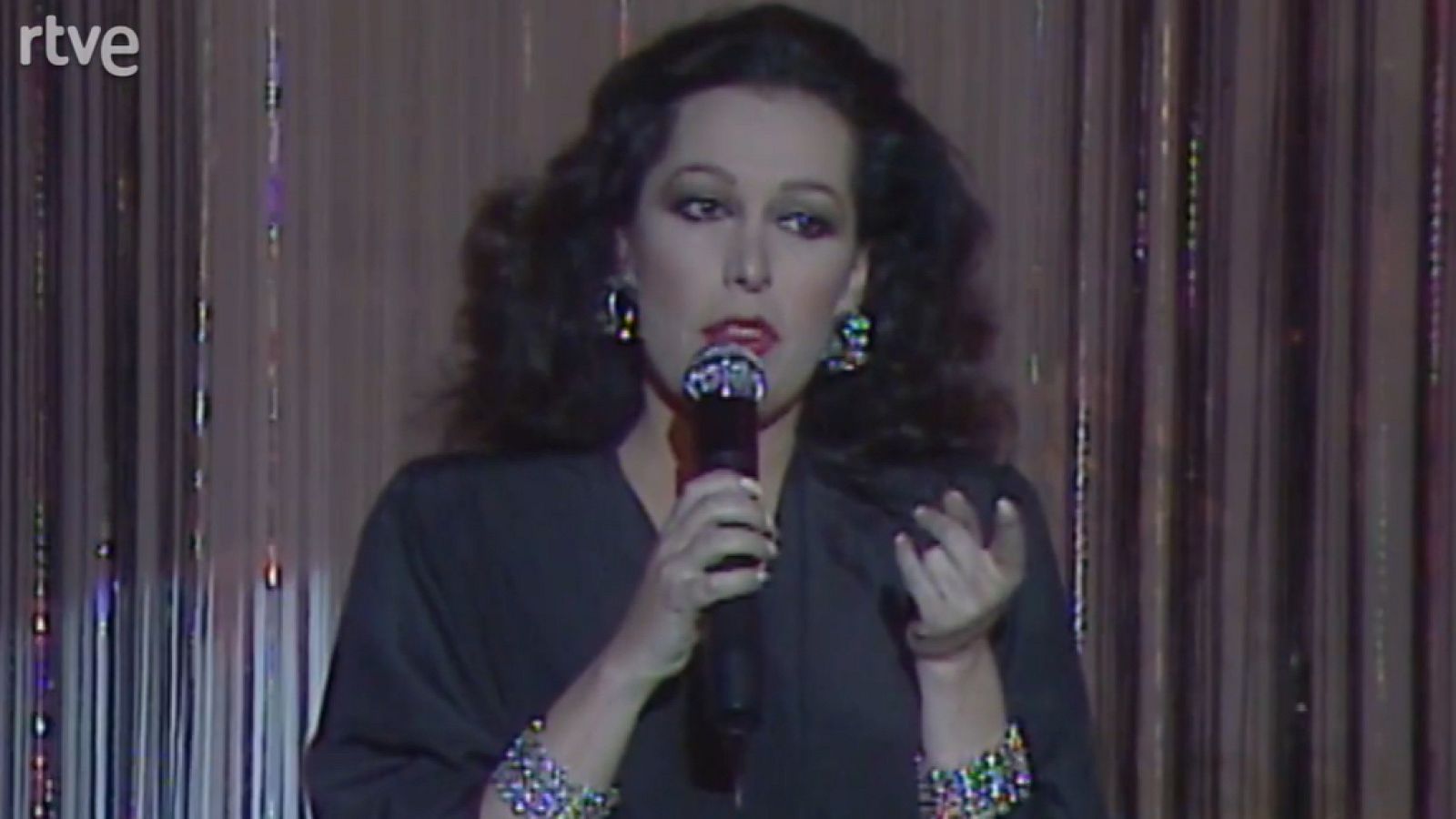 Superstar - Presentado por Massiel