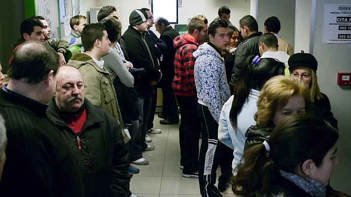 Telediario 1 - Atasco en las citas de la Seguridad Social