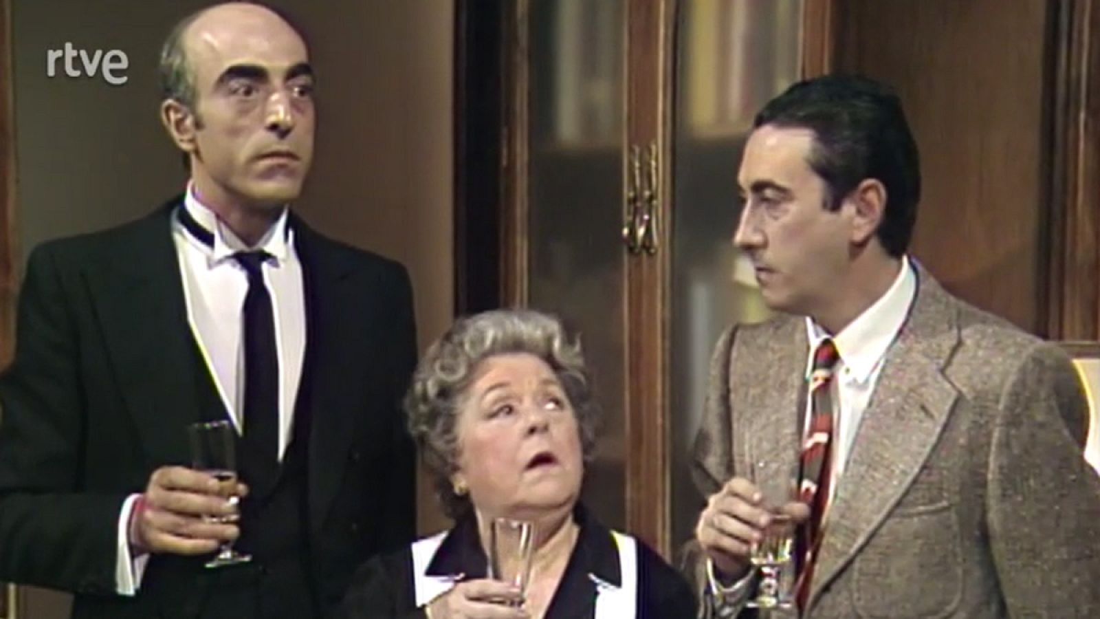 Lecciones de tocador - El último vicio - Lecciones de tocador | Ver