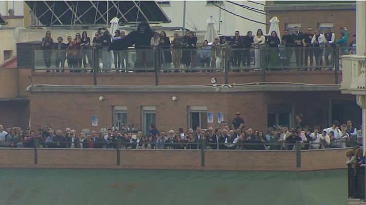 Telediario 1 - Alquiler de balcones en Valencia, una experiencia privilegiada con catering que ofrecen muchas empresas