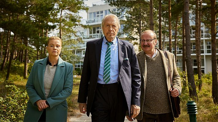 Cine internacional - Ella Schön: El arte de nadar