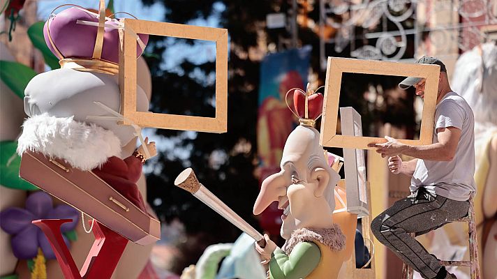 Telediario 1 - Valencia se prepara para unas Fallas con un 85% de ocupación
